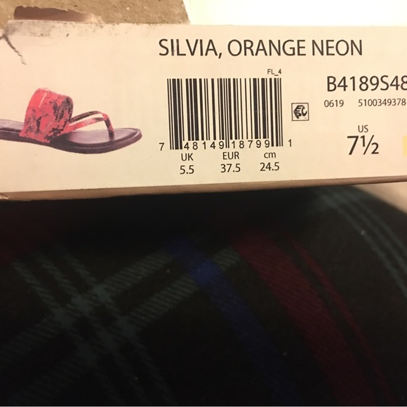 Fergalicious by Fergie, Silvia style Flip Flop,Size 7 1/2M,Snake Orange Neon. - Picture 2 of 4